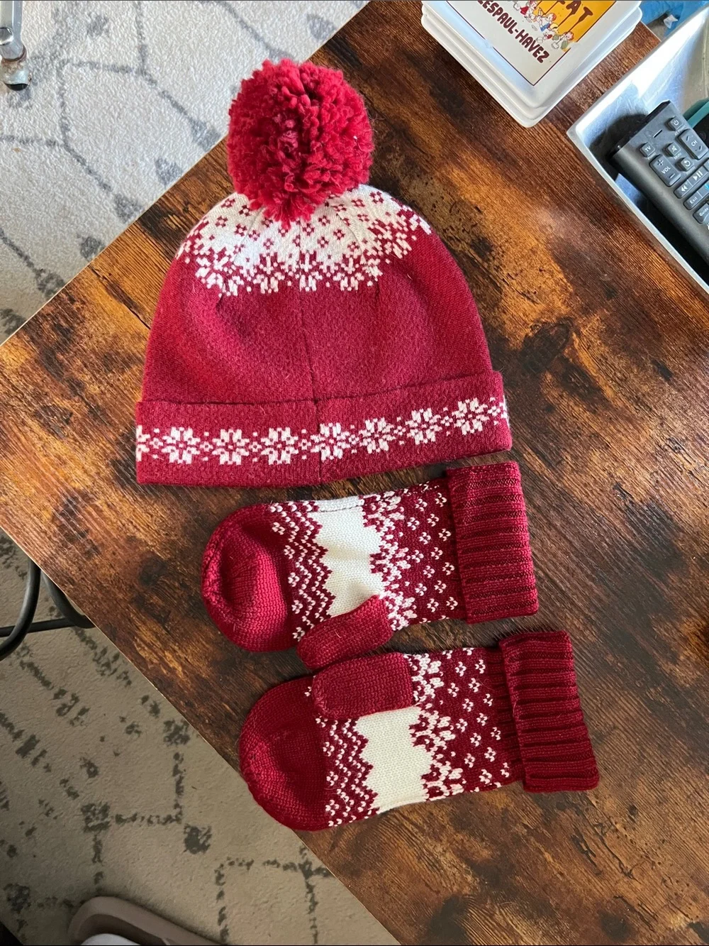 Coach x Peanuts Hat/Mitten set